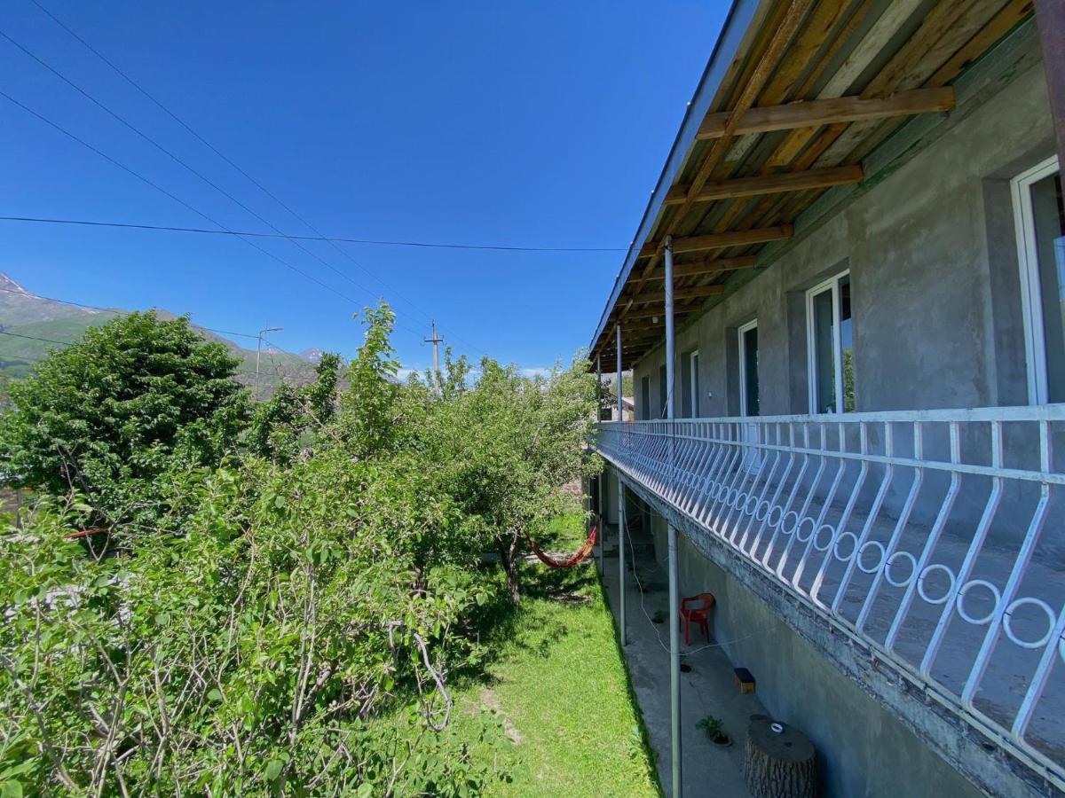 Geo Inn Kazbegi Exterior photo